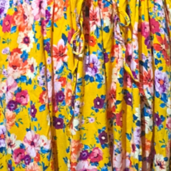 Torrid Women's Yellow Floral Handkerchief Hem Dress Short Sleeves Plus Sz 2X - Picture 9 of 9